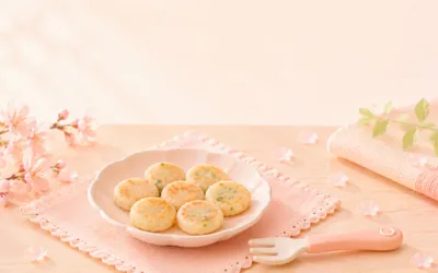 手づかみ食べはいつから?後期〜完了期のメニュー・固さ・注意点を双子パパが解説